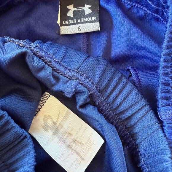 Boys Under Armour and Nike Lot Size 6 - Picture 9 of 9